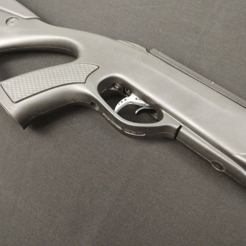 Пневматическая винтовка Gamo Elite X уценка