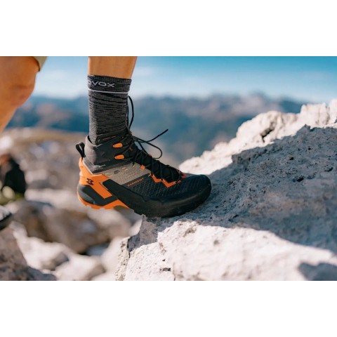 Ботинки Garmont 9.81 Onyx MID GTX 9 Black/Orange