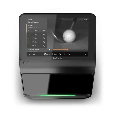 Монитор Garmin Approach® R50 и симулятор запуска гольф-клуба