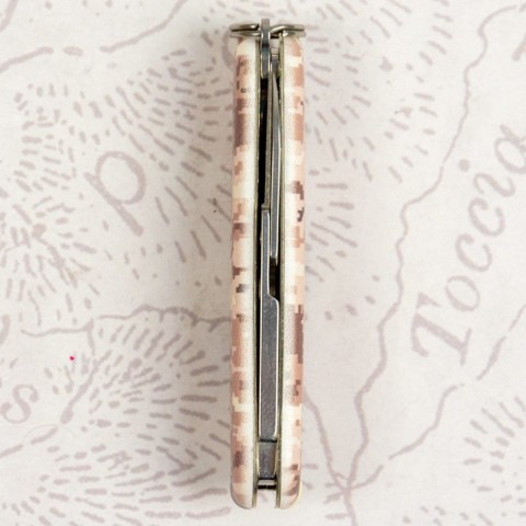Складаний ніж Victorinox CLASSIC SD ARMY Піксель пісочний 0.6223.7.W3944pw