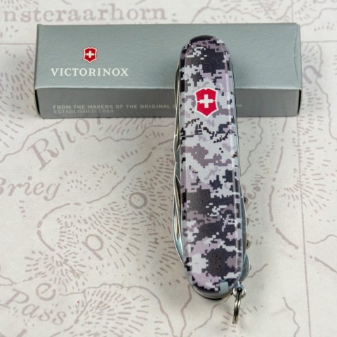 Складаний ніж Victorinox HUNTSMAN ARMY Піксель синій з черв. Лого 1.3713.3.W3943p