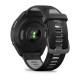 Смарт-часы Garmin Forerunner 965 с карбоново-серым титановым безелем, черным корпусом и черным/серым силиконовым ремешком