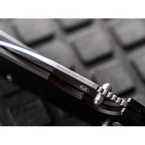 Ніж Boker Magnum 