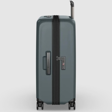 Валіза Victorinox AIROX Advanced Storm Середня