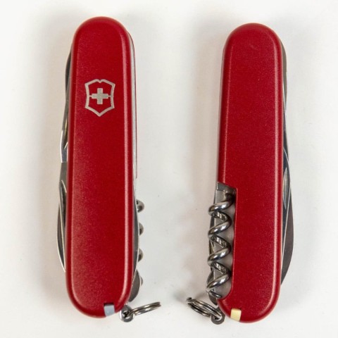 Ніж Victorinox Huntsman Mat 91мм,15функ,черв.мат