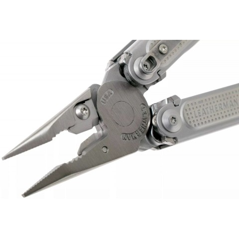 Мультитул Leatherman Free P4