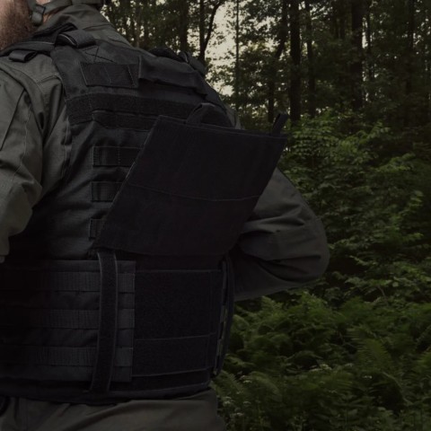 Плитоноска IBV. Чорного кольору