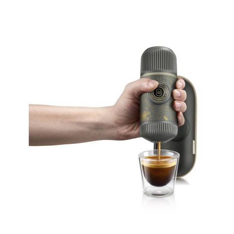 Портативна еспресо-кавоварка Wacaco Nanopresso блакитна з чохлом, механічна, для меленої кави