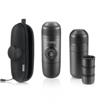 Портативна еспресо-кавоварка Wacaco Nanopresso червона з чохлом, механічна, для меленої кави