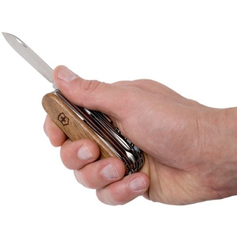 Ніж Victorinox Swisschamp Wood 91мм,29функ,горіх