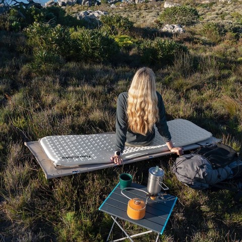Матрац туристичний надувний одномісний  Naturehike CNK2300DZ013, 185x55x3.5 см, світло-сірий, прямокутний
