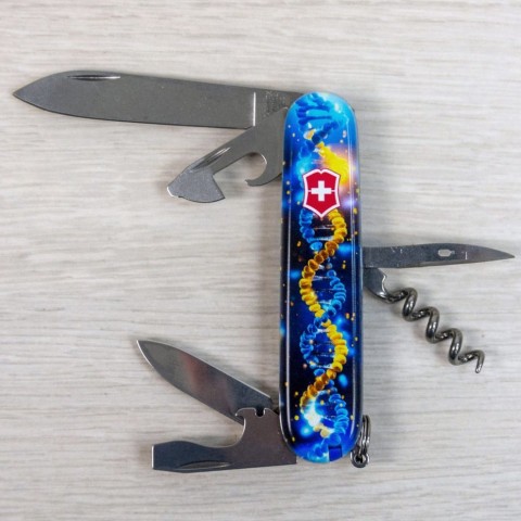 Складаний ніж Victorinox SPARTAN UKRAINE ДНК Українця 1.3603.3.T3270pw