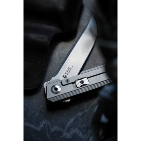 Ніж складаний туристичний Ruike M126-TZ, (9.1 см) steel 154СМ / TC4 (титан) сірий