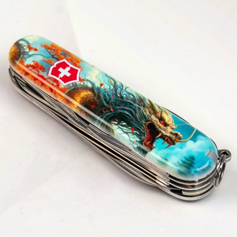 Ніж Victorinox Huntsman Zodiac 91мм,15функ ,Бойовий дракон