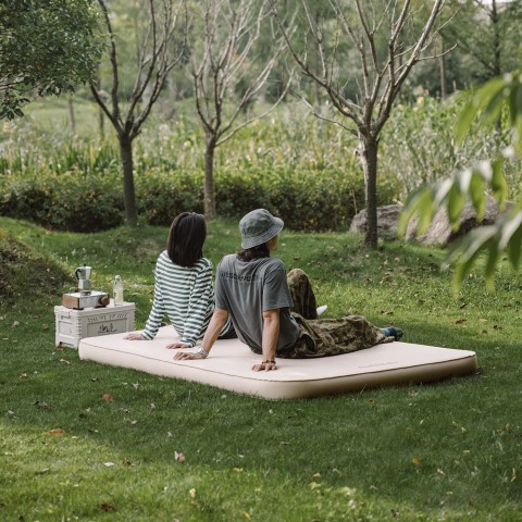 Матрац туристичний водонепроникний одномісний  Naturehike CNK2300DZ0001, 198x59x6.5 см, темно-синій із вбудованою помпою для надування