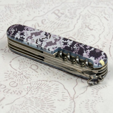Складаний ніж Victorinox HUNTSMAN ARMY Піксель синій з черв. Лого 1.3713.3.W3943p