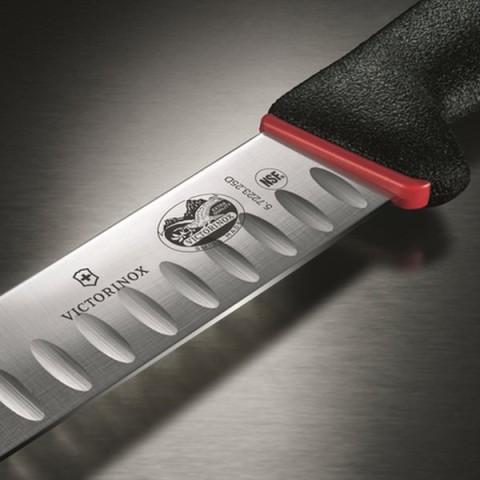Кухонний ніж Victorinox Fibrox Butcher лезо 20см вузьке ріфл. з чорн. ручкою Dual Grip