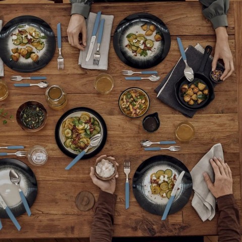 Набір кухонний Victorinox Swiss Modern Table Set 24шт з син. ручкою (6 ножів steak,6 віделок,6 ложек,6 ложек)