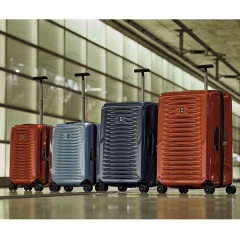Валіза Victorinox Travel AIROX/Dark Blue L Велика