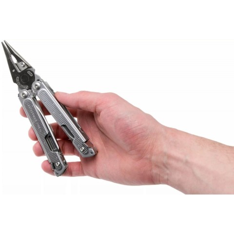 Мультитул Leatherman Free P4