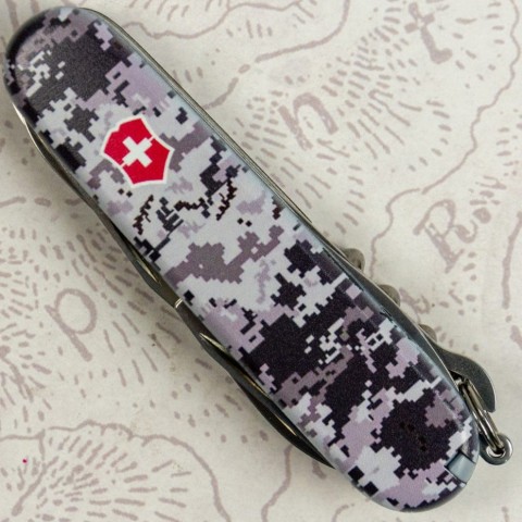 Складаний ніж Victorinox HUNTSMAN ARMY Піксель синій з черв. Лого 1.3713.3.W3943p
