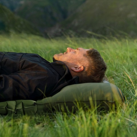 Матрац туристичний надувний одномісний  Naturehike CNK2550WS019, 200х60х6.5 см, зелений із вбудованою помпою для надування