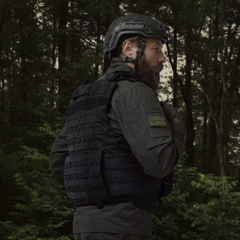 Плитоноска IBV. Чорного кольору