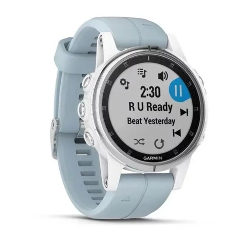 Смарт-часы Garmin fenix 5S Plus белые с серо-голубым ремешком