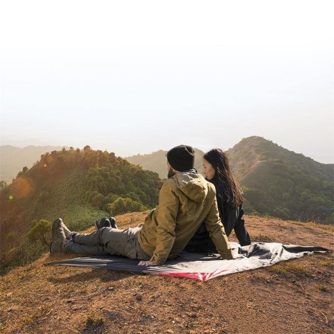 Килимок для пікніка водостійкий надлегкий Naturehike Moisture Picnic Mat NH17D050-B, 145x200 см, чорний