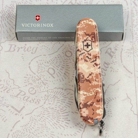 Складаний ніж Victorinox CLIMBER ARMY Піксель пісочний 1.3703.7.W3944p