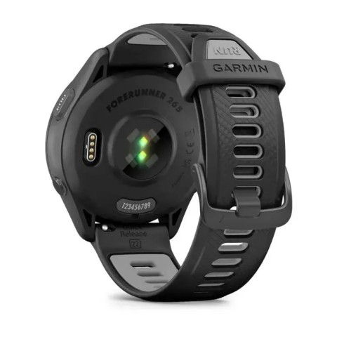 Смарт-годинник Garmin Forerunner 265 з чорними безелем і корпусом та чорним/сірим силіконовим ремінцем