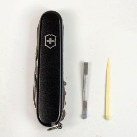 Ніж Victorinox Huntsman Mat 91мм,15функ,чорн.мат