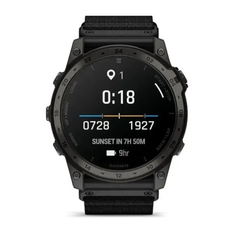 Garmin tactix 7 AMOLED с адаптивным цветным дисплеем