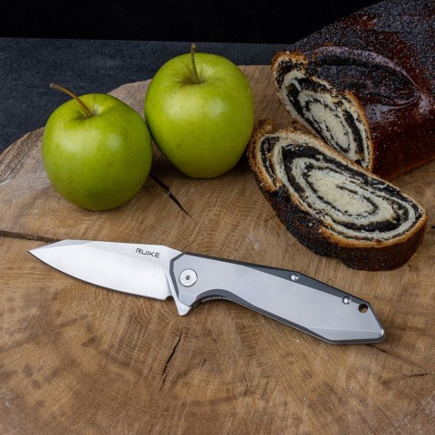 Ніж складаний туристичний Ruike P135-SF, (9.2 см) 14C28N / steel 420 сірий
