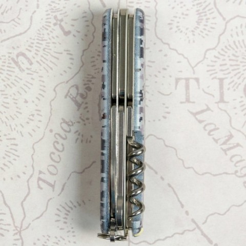 Складаний ніж Victorinox CLIMBER ARMY Піксель синій 1.3703.3.W3942p
