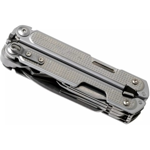 Мультитул Leatherman 832642 Free P4 Silver + чехол