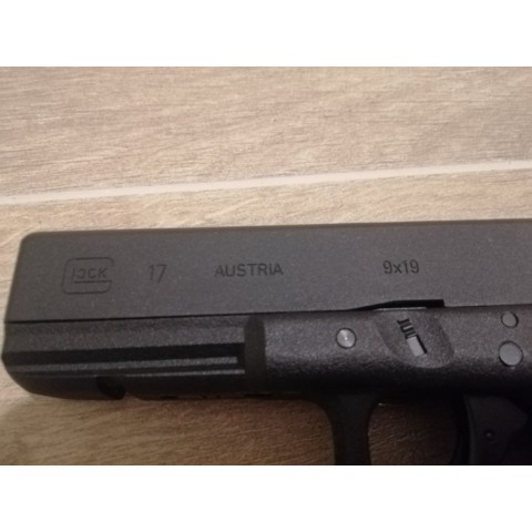 Пістолет пневматичний Umarex Glock 17 Blowback бу
