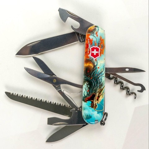 Нож Victorinox Swiss Army Huntsman Zodiac Боевой дракон