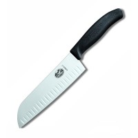 Кухонний ніж Victorinox SwissClassic Santoku лезо 17см ріфл. з чорн. ручкою (блістер)