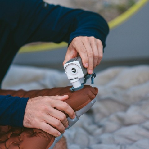 Багатофункціональний повітряний насос-ліхтар Naturehike CNK2550ZM012, зелений