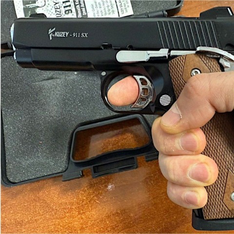 KUZEY 911-SX#2 Black/Brown Wooden Grips + магазин УЦІНКА