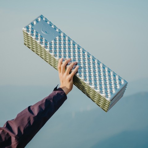 Килимок туристичний складаний двомісний IXPE Naturehike CNK2450WS044 з алюмінієвою плівкою, 200x120x1.8 см, оливковий