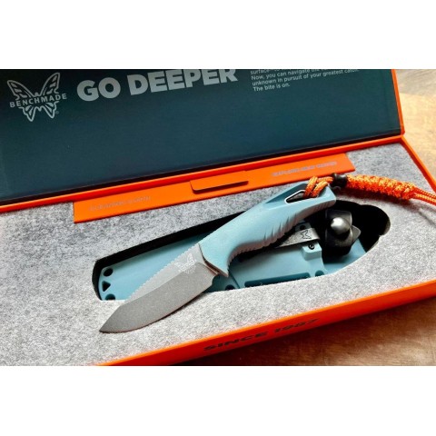 Ніж Benchmade 