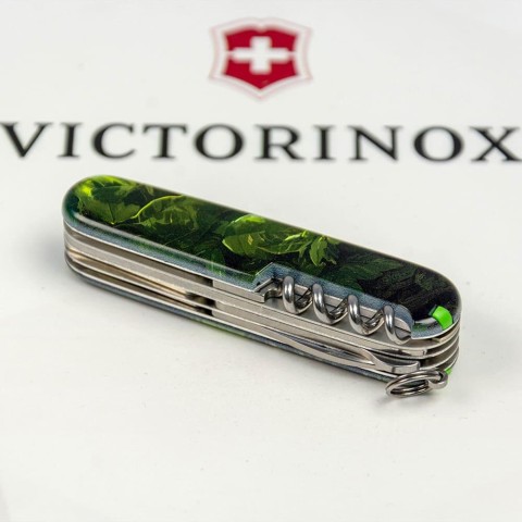 Нож Victorinox Swiss Army Huntsman Zodiac Зеленый деревянный дракон