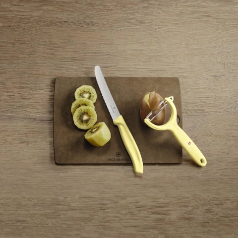 Набір кухонний Victorinox SwissClassic Paring Set 2шт з жовт. ручкою (ніж, овочечистка Tomato and Kiwi) у подар.упак.
