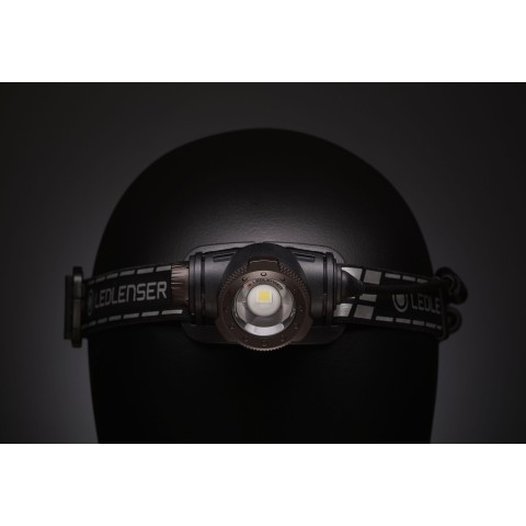 Налобный фонарь LedLenser H7R SIGNATURE , заряжаемый, 1200/700/15