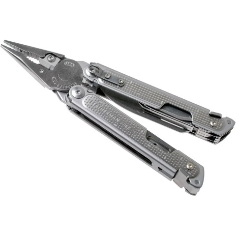 Мультитул Leatherman 832642 Free P4 Silver + чехол