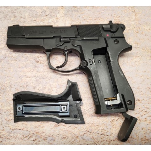 Пневматический пистолет Umarex Walther CP88 бу
