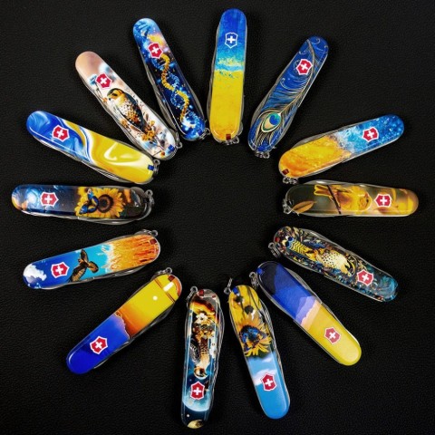 Складаний ніж Victorinox SPARTAN UKRAINE ДНК Українця 1.3603.3.T3270pw