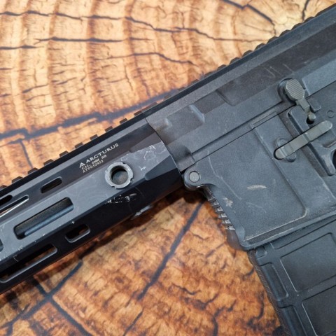 Страйкбольна штурмова гвинтівка Arcturus AR15 Lite CQB AT-NY03-CQ